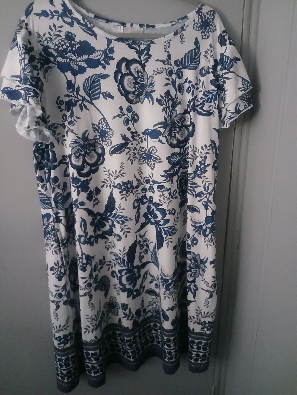 Blue Floral Short-Sleeve Shift Dress - Women's
